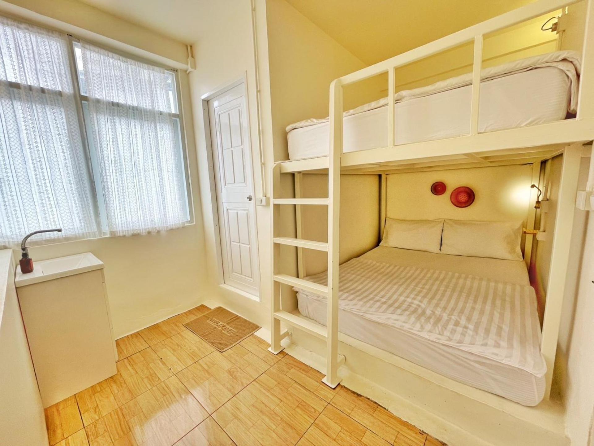 Purr Hostel Phuket ภายนอก รูปภาพ