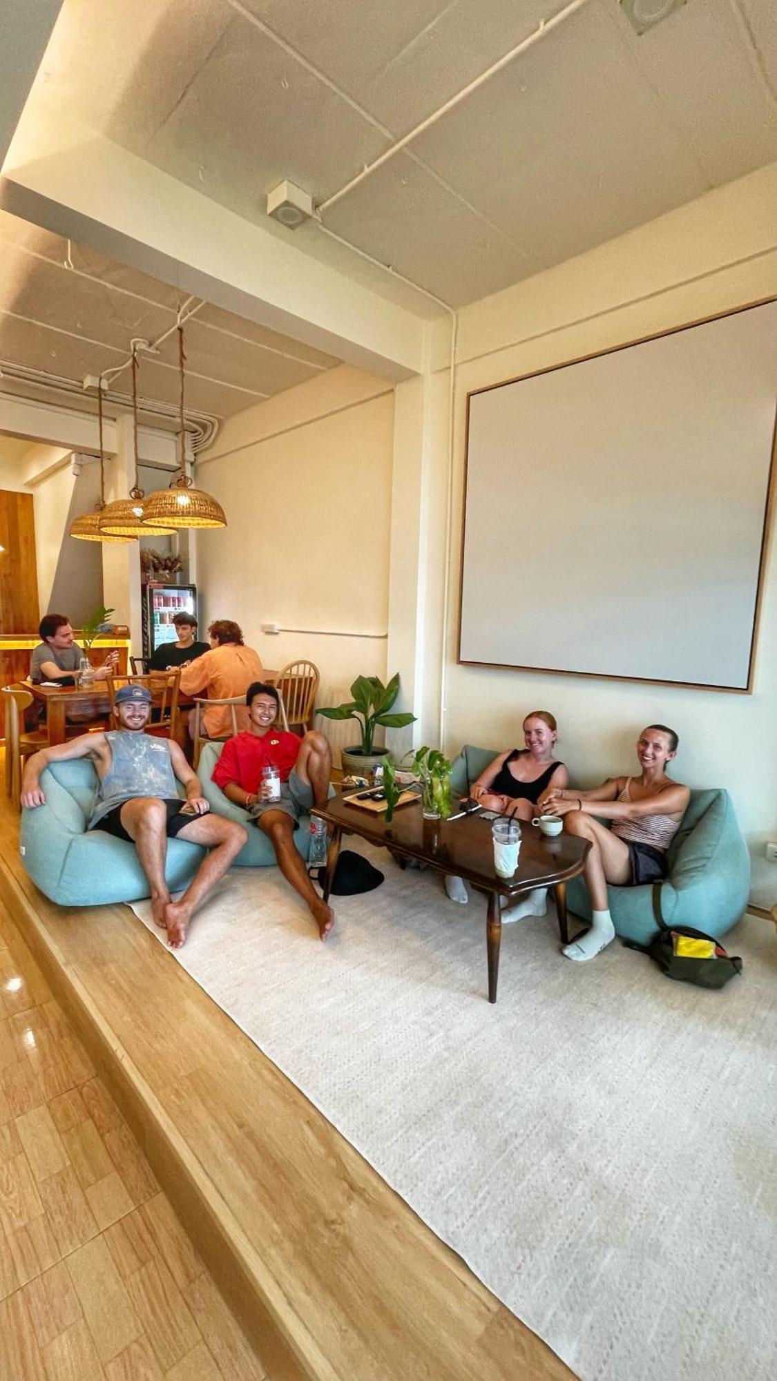 Purr Hostel Phuket ภายนอก รูปภาพ